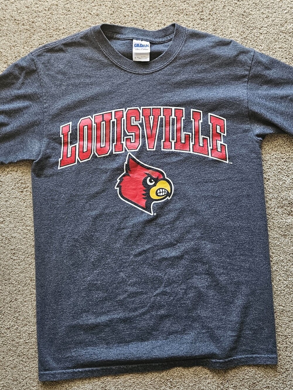 Women's Size Small Louisville Cardinals TShirt